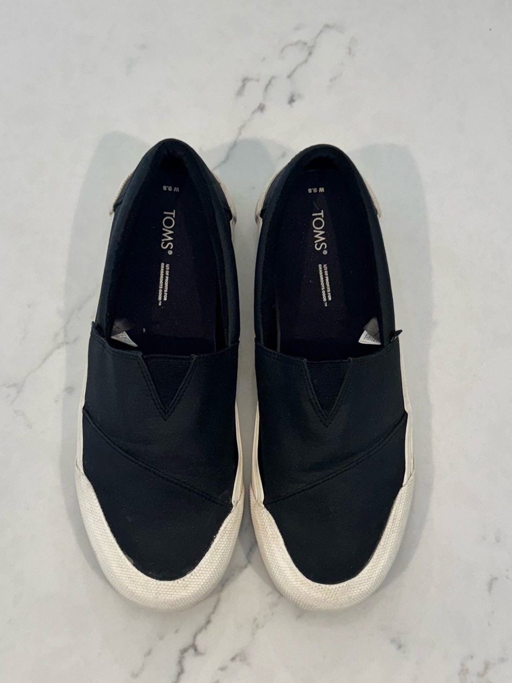TOMS Fenix Black Canvas Slip-On Sneakers